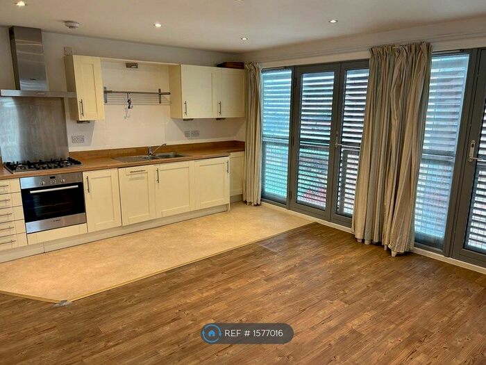 2 Bedroom Flat To Rent In Merchants Quay, The Docks, Gloucester, GL1