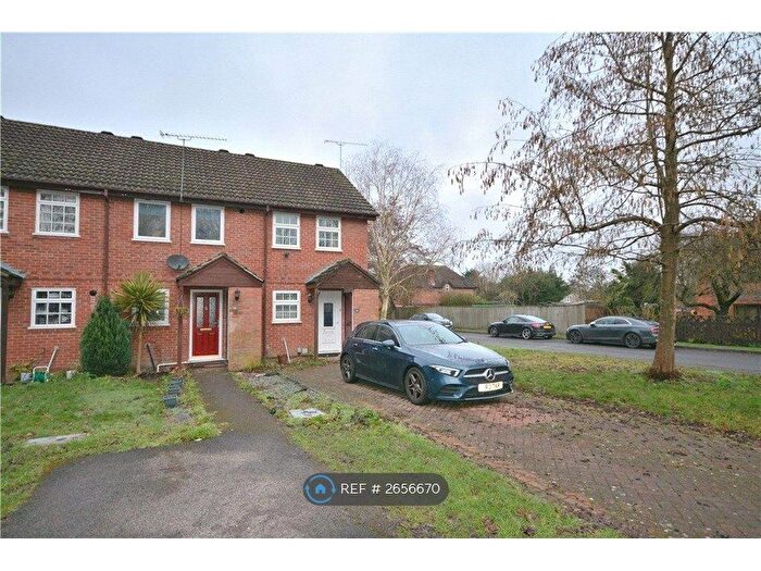 2 Bedroom Terraced House To Rent In Northampton Close, Bracknell, RG12