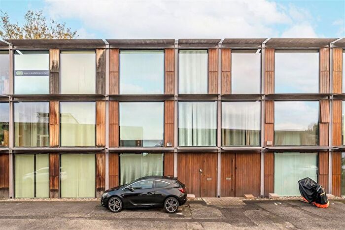 1 Bedroom Flat For Sale In Mulberry Place, Eltham, SE9