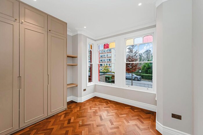 2 Bedroom Flat To Rent In Mount View Road, London, N4