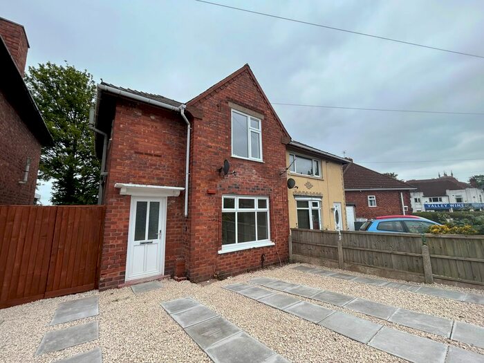 3 Bedroom Property To Rent In Victoria Avenue, Bloxwich, Walsall, WS3