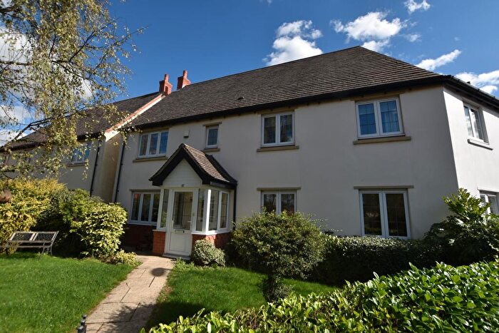 4 Bedroom Semi-Detached House For Sale In Highland Drive, Loughborough, LE11