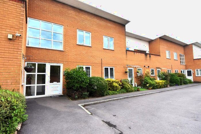 2 Bedroom Maisonette To Rent In Bishopsworth Road, Bishopsworth, Bristol, BS13