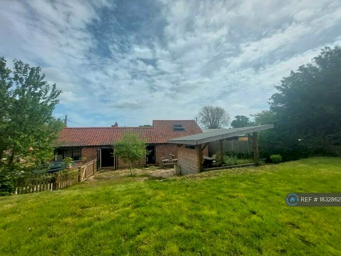 3 Bedroom Detached House To Rent In The Street, Norwich, NR11