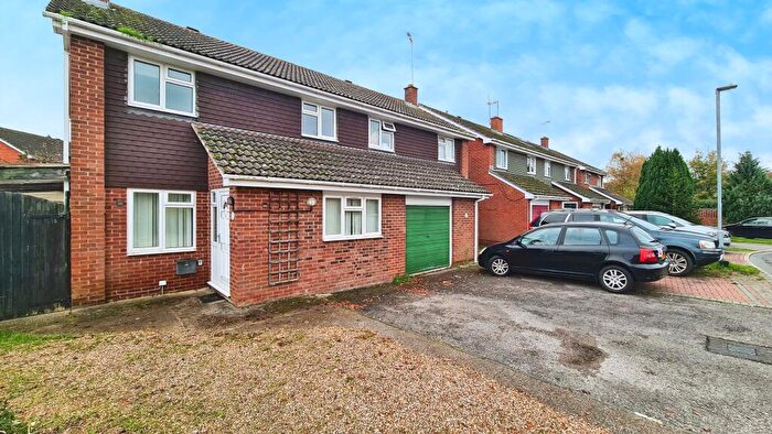 4 Bedroom Semi-Detached House To Rent In Godstow Close, RG5