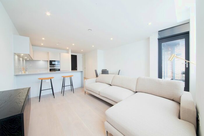 2 Bedroom Flat To Rent In Webber Street, London, SE1