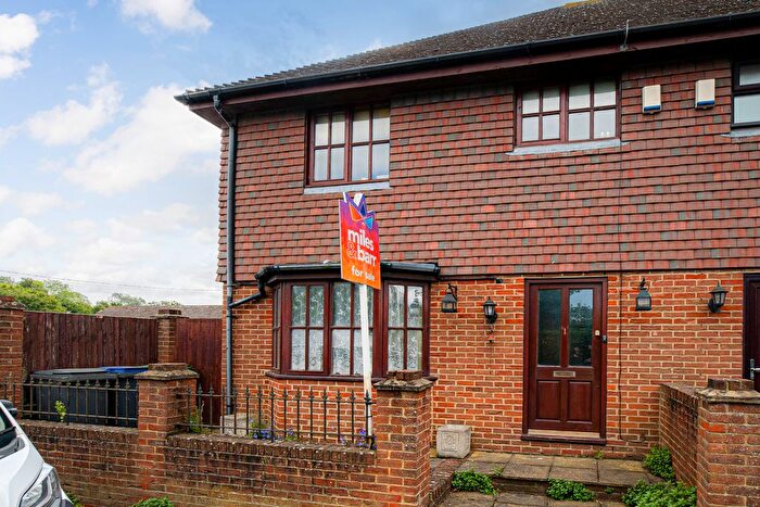 3 Bedroom End Of Terrace House For Sale In Island Road, Upstreet, Canterbury, Kent, CT3