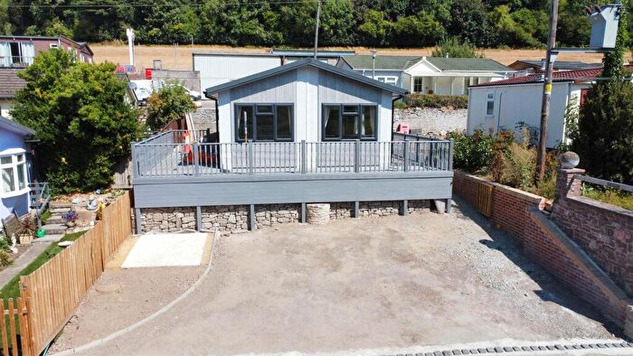 2 Bedroom Mobile Home For Sale In Bishopswood, Ross-On-Wye, HR9