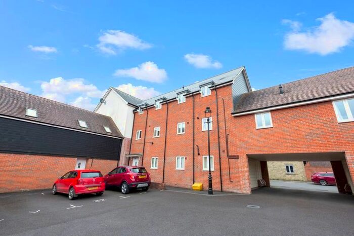 2 Bedroom Flat For Sale In New Caravan Site, Salisbury Road, Shaftesbury, SP7