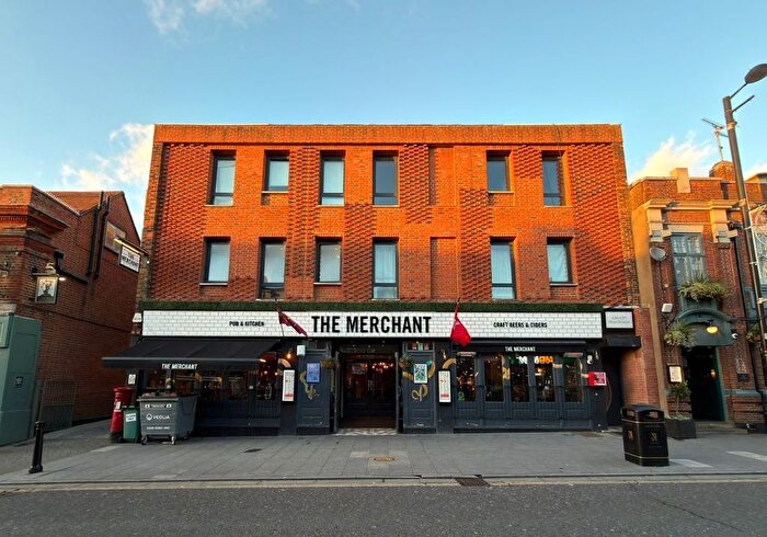 2 Bedroom Flat For Sale In Flat, - High Street, Brentwood, Essex, CM14