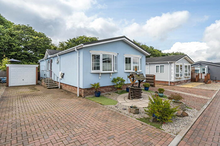 2 Bedroom Mobile Home For Sale In Halsinger, Braunton, Devon, EX33
