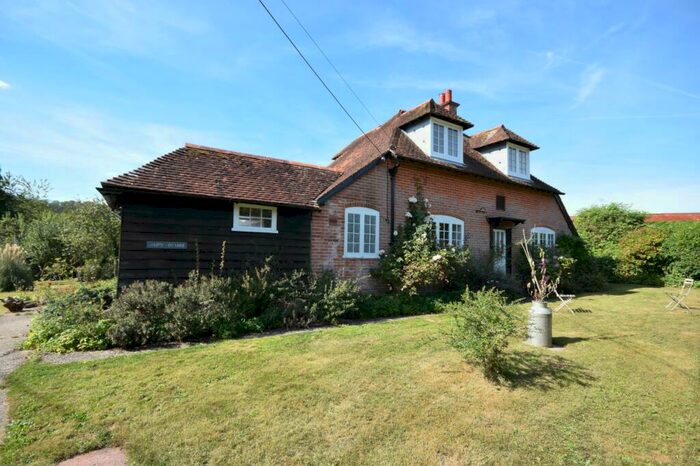 3 Bedroom Detached House To Rent In Dairy Cottage, West Marden, PO18