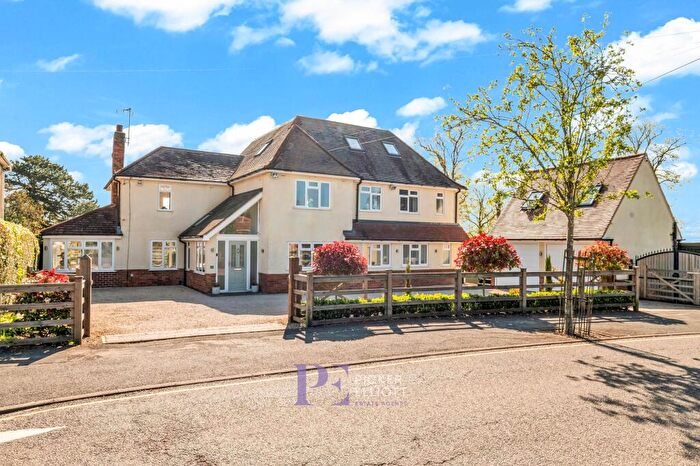 6 Bedroom Detached House For Sale In Bradgate Road, Hinckley, LE10