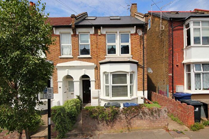 1 Bedroom Flat To Rent In Birkbeck Avenue, W3