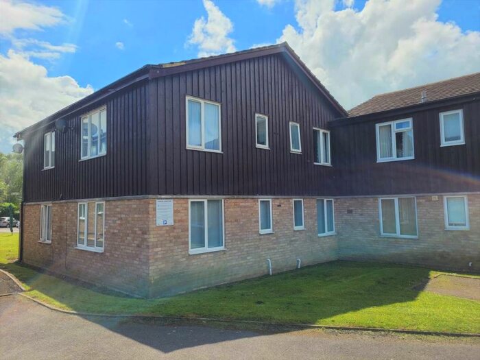 1 Bedroom Flat To Rent In Chequers Court, , Aylesbury, HP21