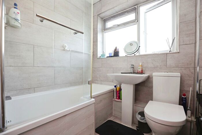 3 Bedroom Terraced House For Sale In Buckley Road, Leamington Spa, CV32