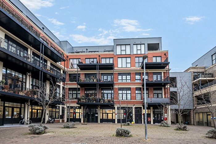 2 Bedroom Flat For Sale In Scena Way, London, SE5