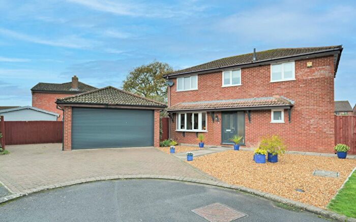 4 Bedroom Detached House For Sale In St. Athan Close, Melksham, SN12