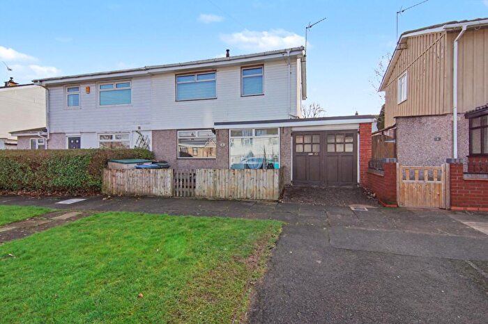 3 Bedroom Semi Detached House For Sale In Founder Close, Coventry, CV4