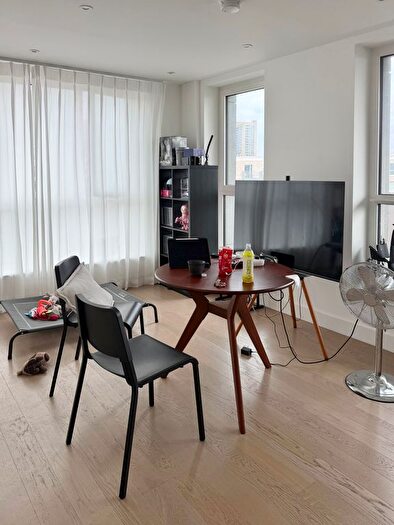 2 Bedroom Flat To Rent In Escapade Place, London, E14