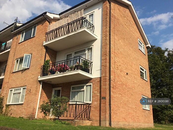 2 Bedroom Flat To Rent In Totteridge Road, High Wycombe, HP13