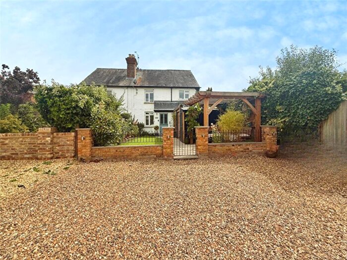 3 Bedroom Semi-Detached House For Sale In Lock Lane, Maidenhead, Berkshire, SL6