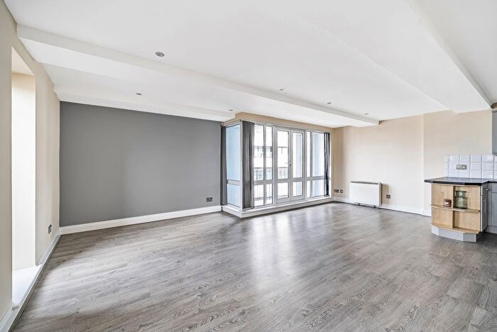 2 Bedroom Flat To Rent In Vanbrugh Hill, Greenwich, London, SE10