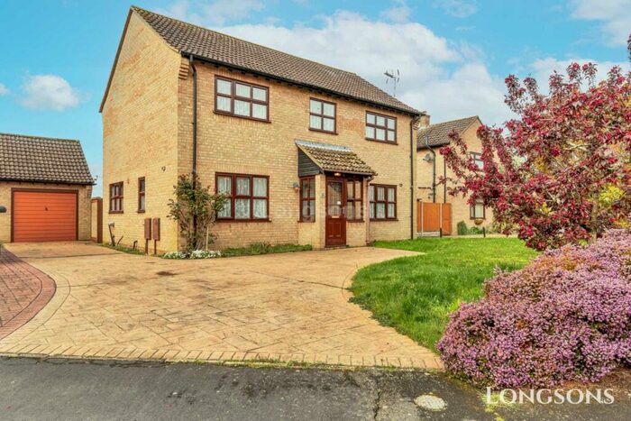 4 Bedroom Detached House For Sale In Malthouse Close, Watton, IP25