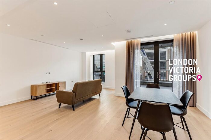 2 Bedroom Flat For Sale In Opus House, Salutation Gardens, London, WC1X