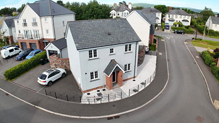 3 Bedroom Detached House For Sale In Honeysuckle Drive, Tavistock, PL19
