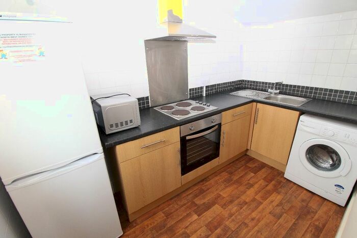 2 Bedroom Flat To Rent In Plungington Road, Preston, Lancashire, PR1