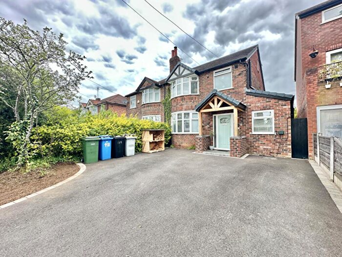 4 Bedroom Semi-Detached House For Sale In Carrington Lane, Sale, Trafford, M33