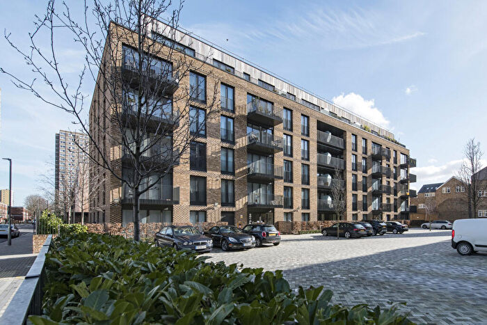 2 Bedroom Apartment To Rent In Cobalt Place, SW11