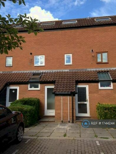 1 Bedroom Maisonette To Rent In North Twelfth Street, Milton Keynes, MK9