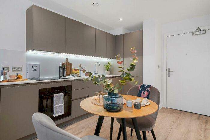 1 Bedroom Apartment To Rent In Clay, M5
