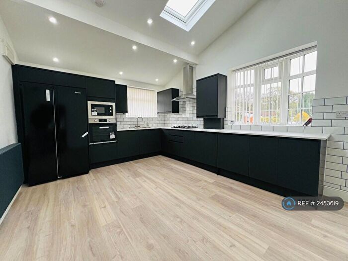 2 Bedroom Semi-Detached House To Rent In Sheriff Lane, Bingley, BD16