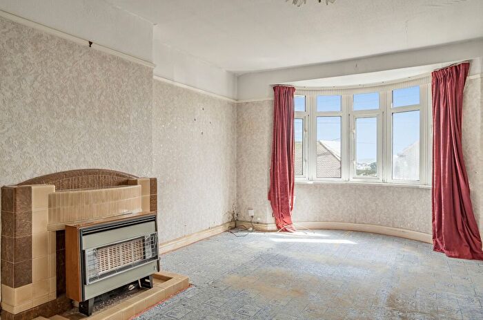 2 Bedroom Detached Bungalow For Sale In Eden Grove, Paignton, Devon, TQ3