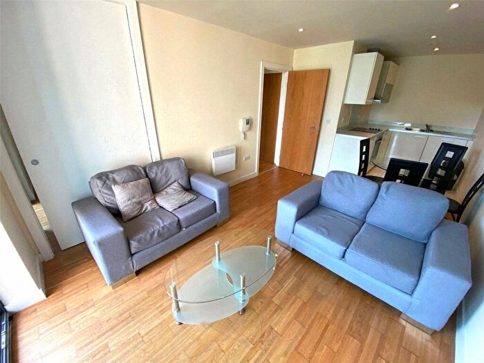 2 Bedroom Apartment To Rent In St Georges Island, Kelsoe Place, Manchester City Centre, Greater Manchester, M15