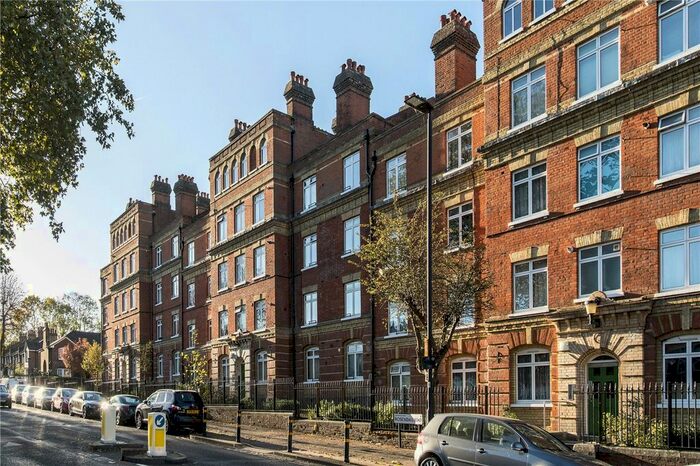 1 Bedroom Flat To Rent In Peabody Estate, Rosendale Road, SE24