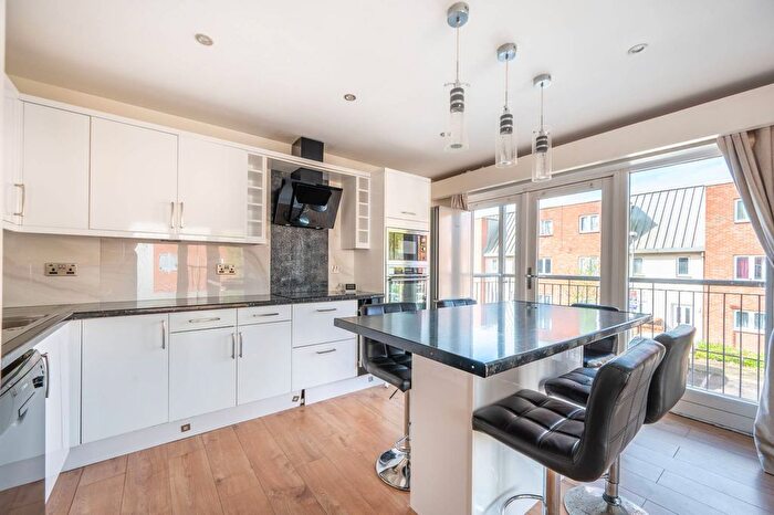 2 Bedroom Flat To Rent In King George Crescent, Wembley, HA0