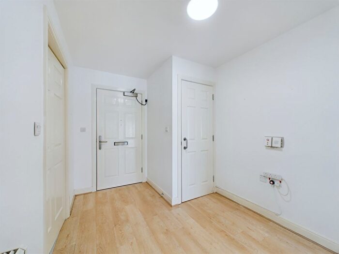 1 Bedroom Flat For Sale In Heyeswood, Haydock, Haydock, WA11