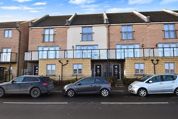 4 Bedroom Town House For Sale In Kestrel Road, Corby, NN17