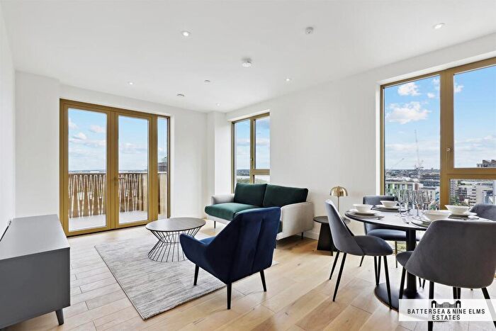 2 Bedroom Apartment To Rent In East Apartments, Heart Of Hale, N17