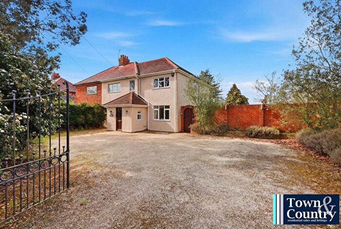 4 Bedroom Semi-Detached House For Sale In Keelars Lane, Wivenhoe, Colchester, CO7