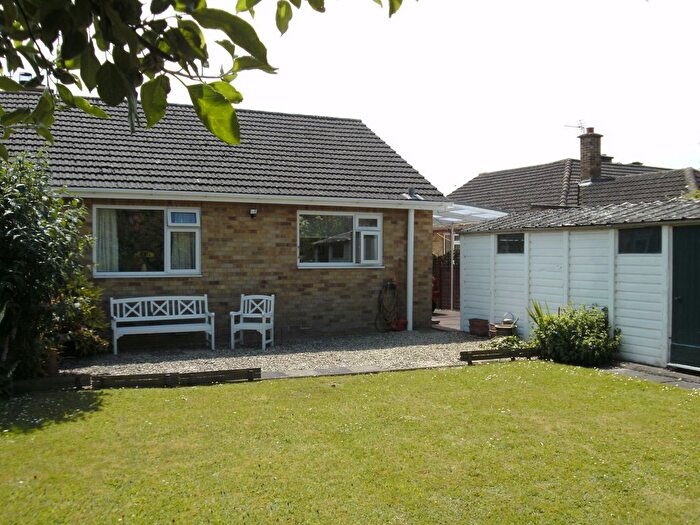 2 Bedroom Bungalow To Rent In Heathfield Close, North Petherton, Bridgwater, TA6