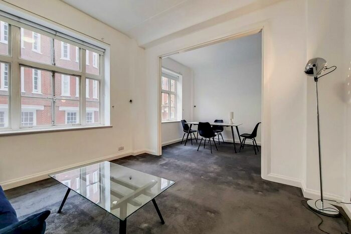 2 Bedroom Flat To Rent In Hertford Street, Mayfair, London, W1J