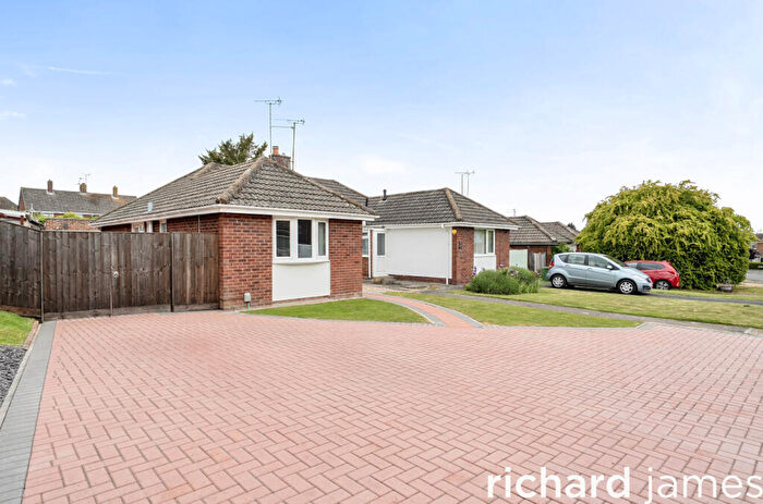 2 Bedroom Bungalow For Sale In Noredown Way, Royal Wootton Bassett, SN4