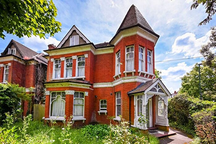 Studio To Rent In Cheam Road, Sutton, SM1