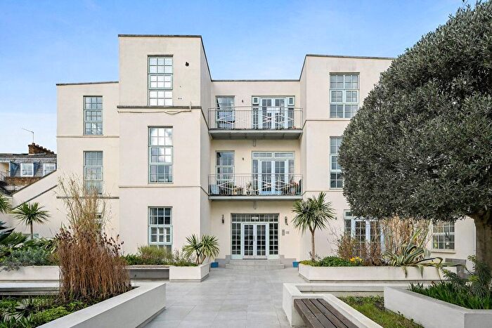 1 Bedroom Studio For Sale In Strand Building, Urswick Road, Hackney, London, E9