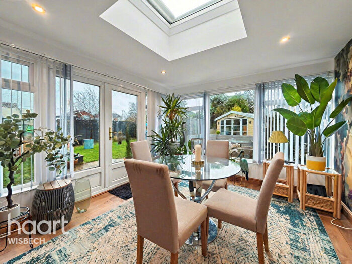 3 Bedroom Detached Bungalow For Sale In Oaklands Drive, Wisbech, PE13